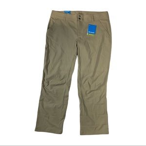 Columbia Women's Saturday Trail Stretch Pant - Size 16 Short
